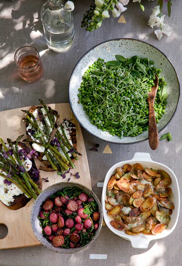 Grilled asparagus and a bowl of pea shoots